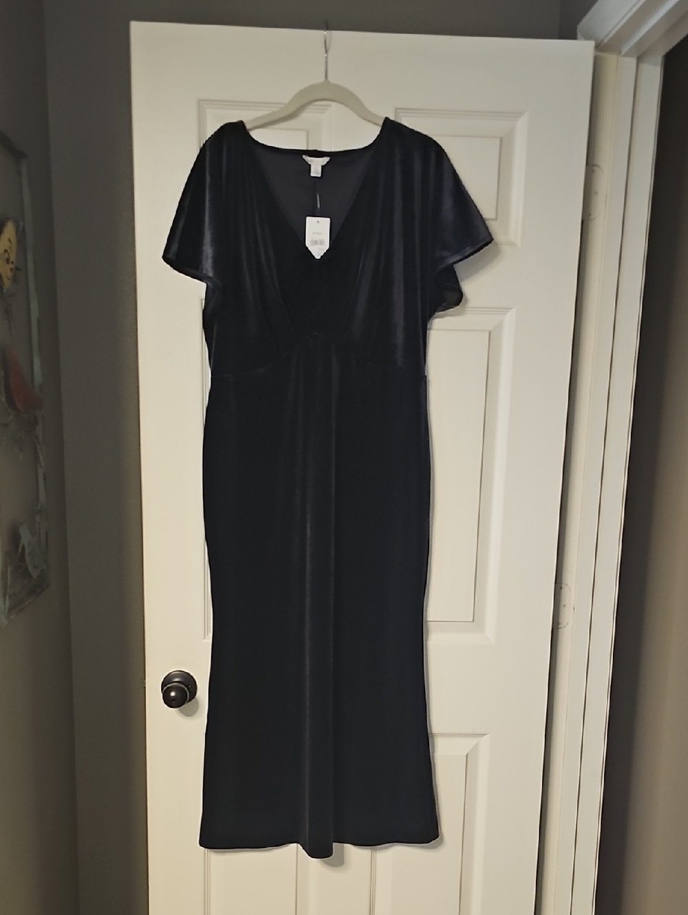 Cato Black Velvet Midi Dress with V-Neck